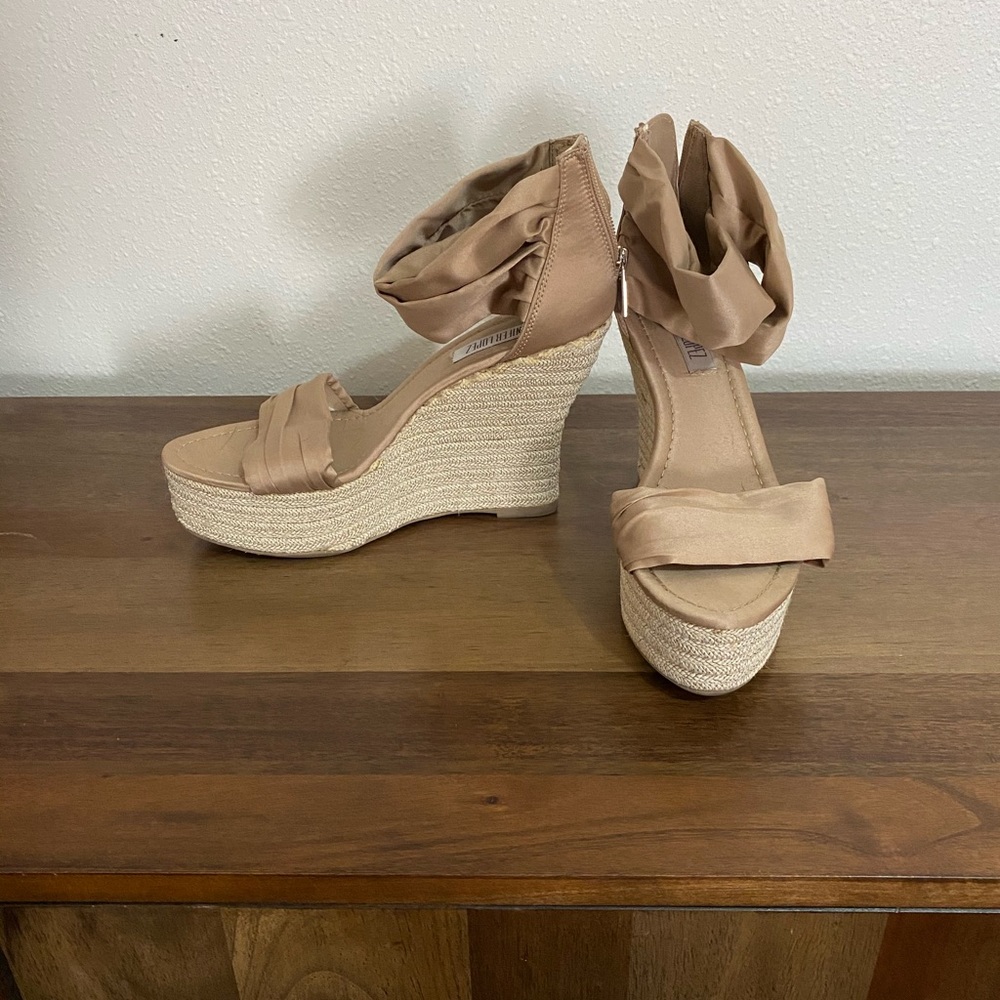 Jennifer Lopez Wedges